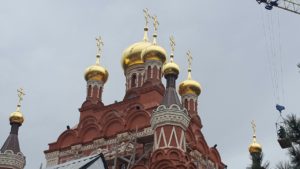 15 МАРТА В ДЕНЬ ПАМЯТИ ИКОНЫ БОЖИЕЙ МАТЕРИ ДЕРЖАВНАЯ-БЫЛ ПОСТАВЛЕН ПОСЛЕДНИЙ КУПОЛ НА ТРОИЦКИЙ СОБОР