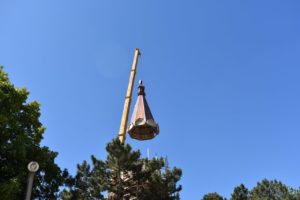 2 июня 2018 были воздвижены башня, купол и крест на главную монастырскую колокольню