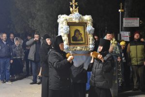 Ночная служба в честь празднования Казанской иконы Божией Матери в Топловском монастыре